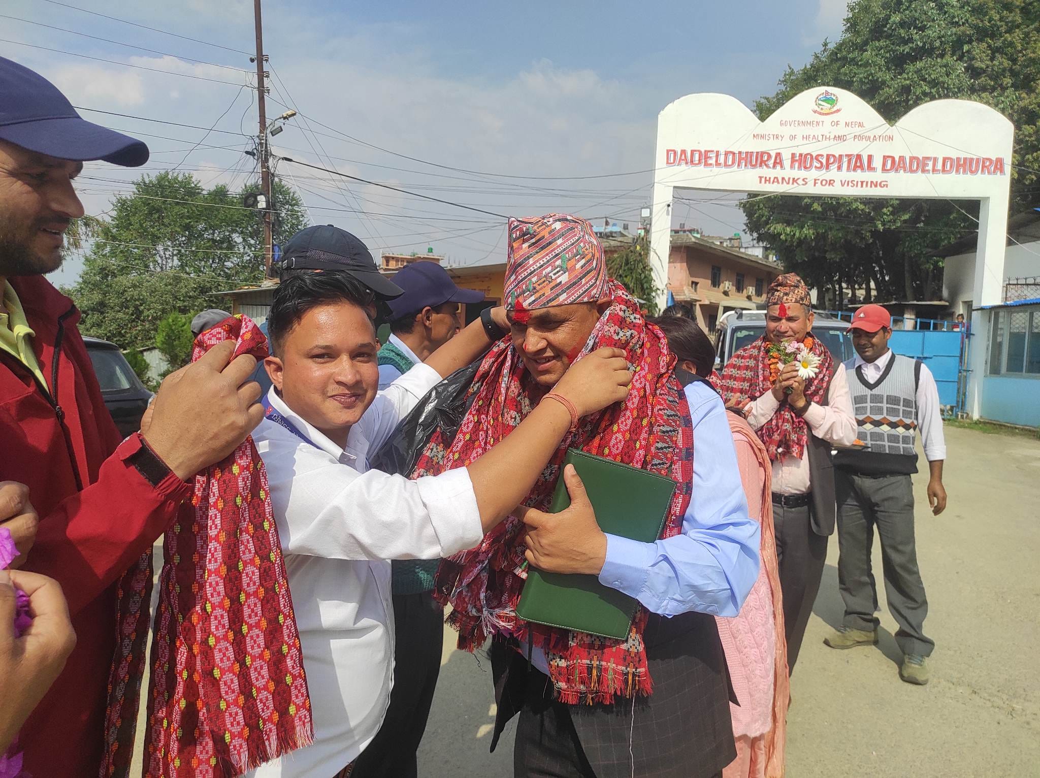 अस्पताल विकास समितिका नव नियुक्त अध्यक्ष श्री करूणाकर ओझा ज्यू, सदस्य श्री देबकी बोहरा भट्ट ज्यू र श्री जनक बहादुर मल्ल ज्यूको अस्पतालमा स्वागत
